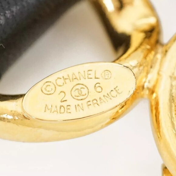 CHANEL CC Logo Toggle Black Leather Bracelet 7.8" Gold Tone 26 Auth w/Box l11417 - Picture 8 of 15